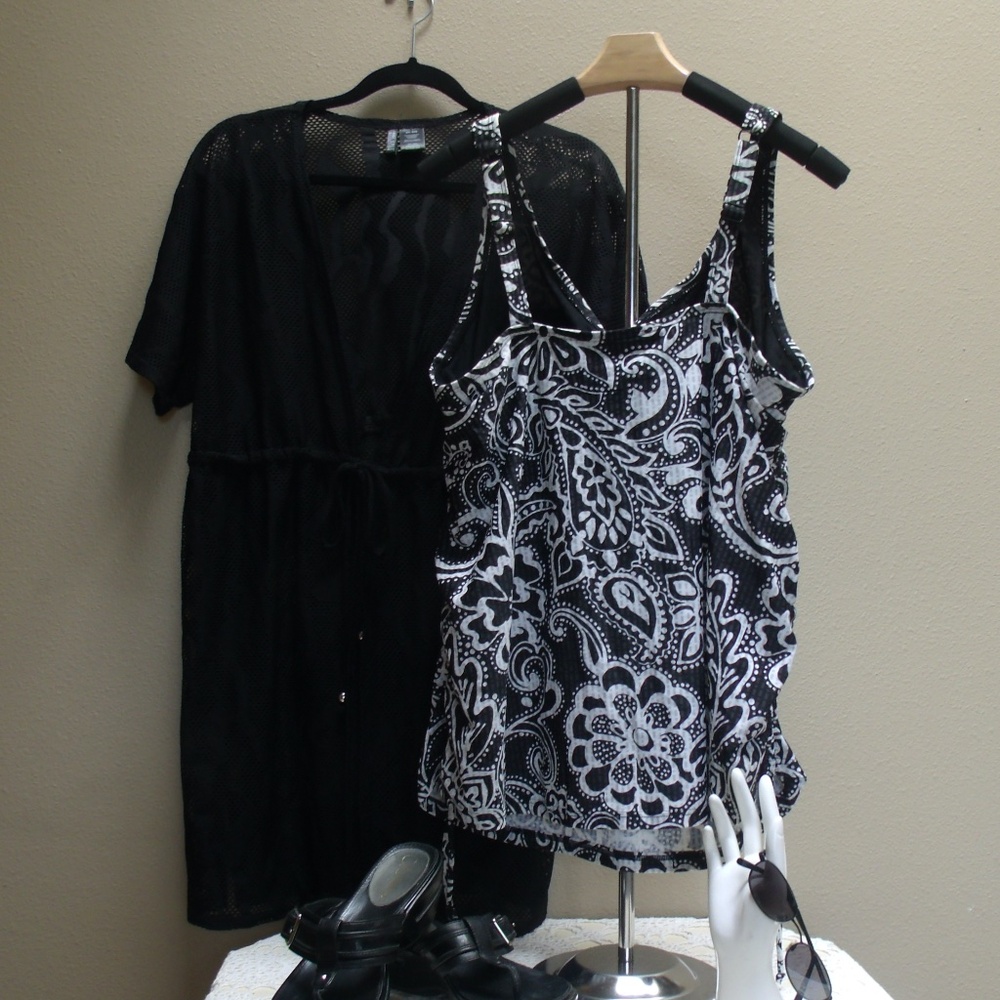 Croft and Barrow Tankini Swim Top Black White & Gray Sz 22W - Picture 5 of 9